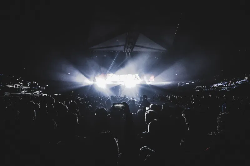 Closer Than Ever: The Strange Science of Feeling Seen in a Stadium of Strangers