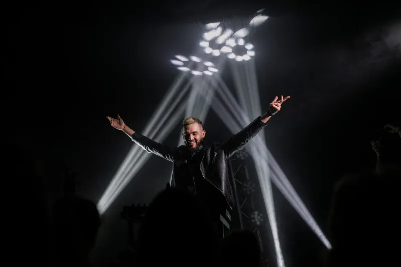 One Moment, One Million Doors: 10 Performers Who Turned a Single Viral Break Into a Real Career